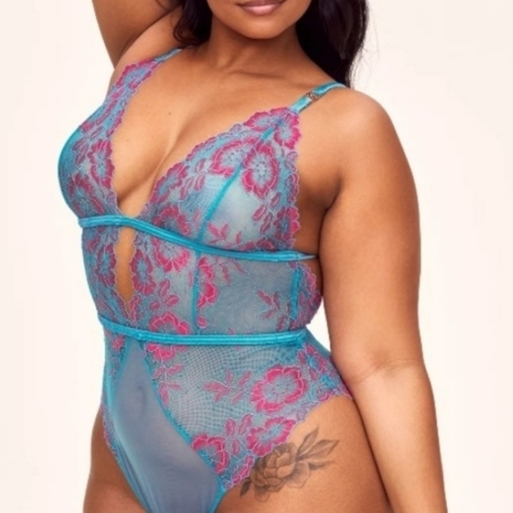 AdoreMe 4x Blue and Pink Lace Bodysuit